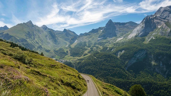 Tackle the Col du Galibier, the final mountain pass of Stage 4