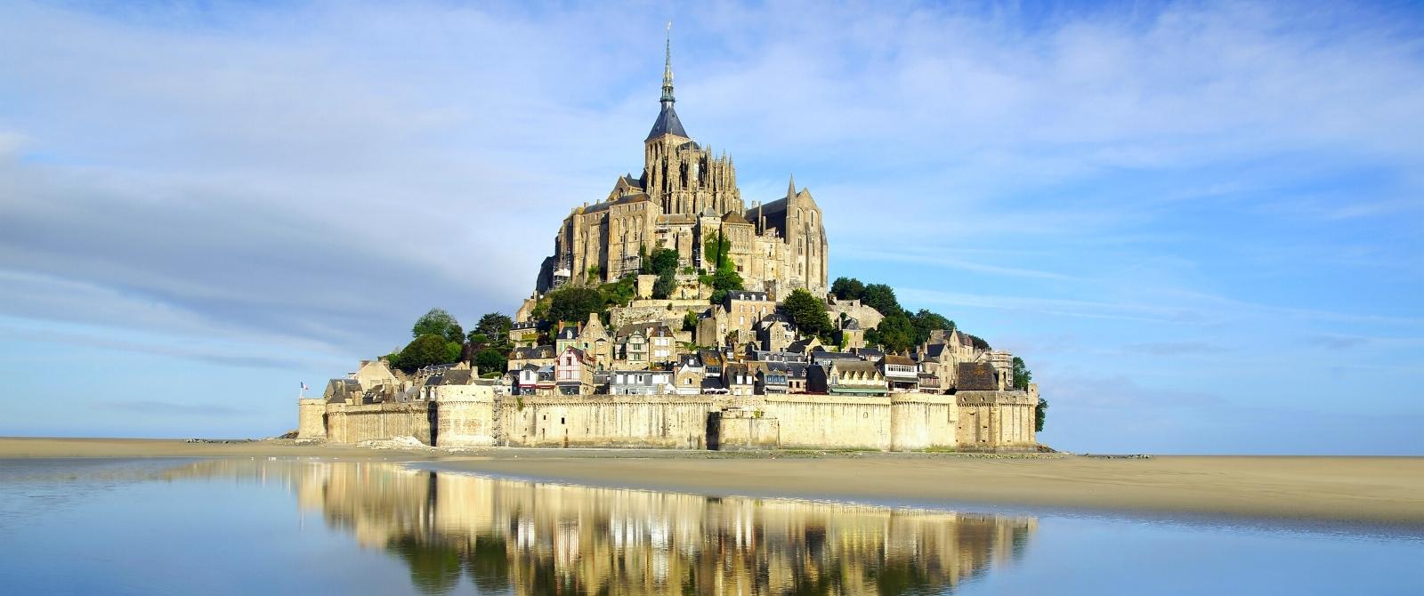Be amazed by the stunning Mont-Saint-Michel