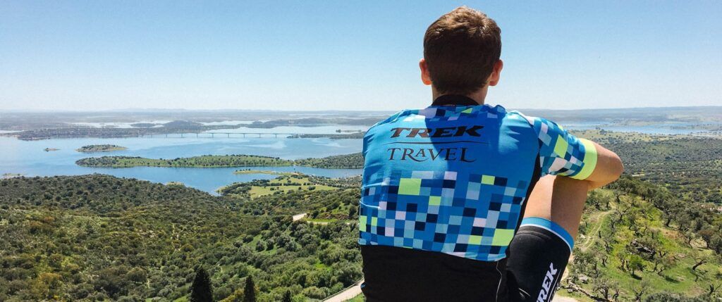 Guiding looking on the lake and Spanish border in Portugal