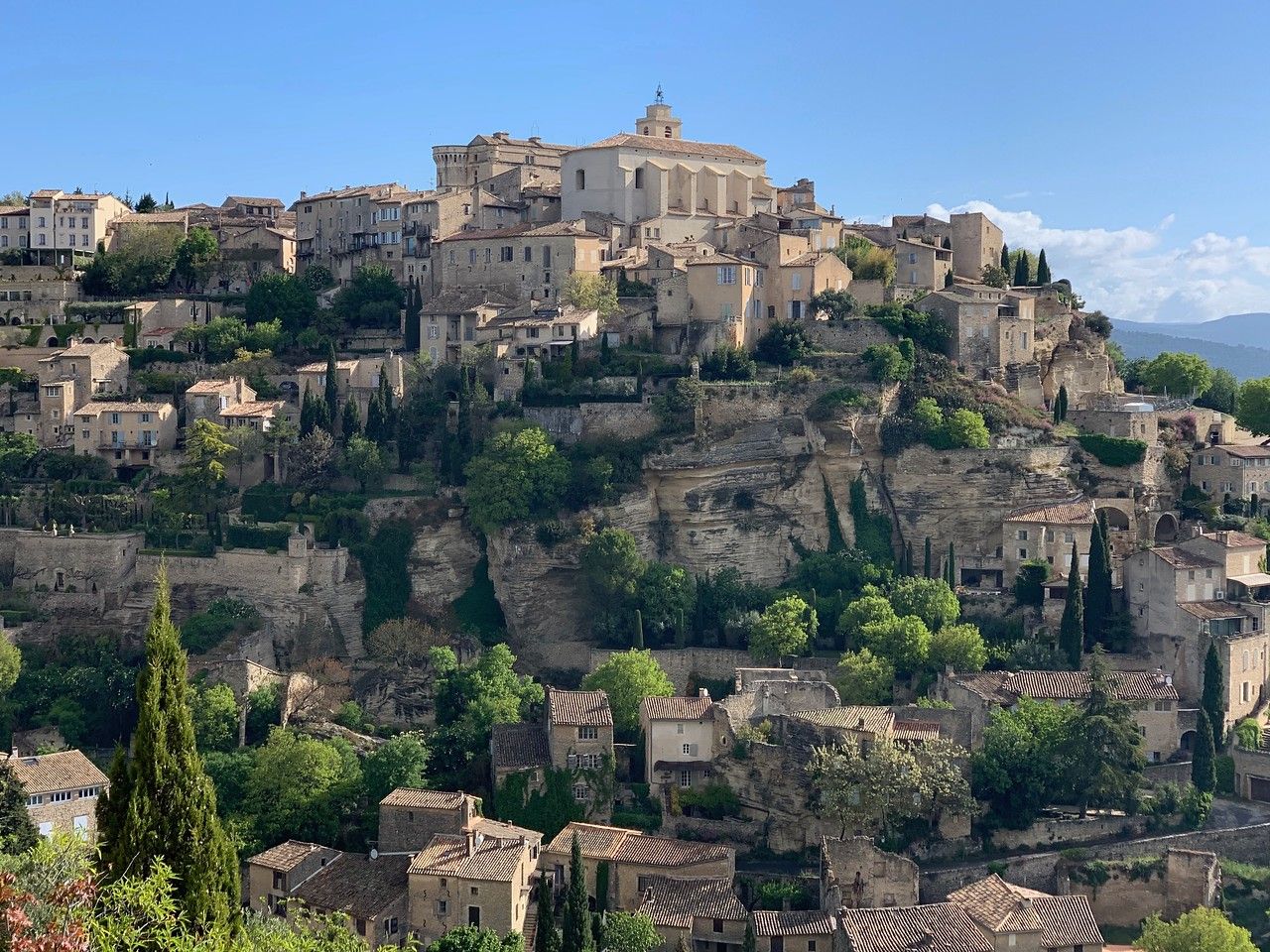 The village of Gorde, on a hill