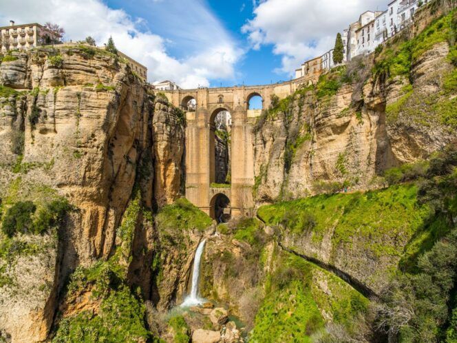 22Andalucia-Bike_Tour-Ronda-Puente_Nuevo-Scenary