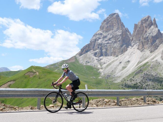 DL:riding in the Dolomites (Sellaronda)