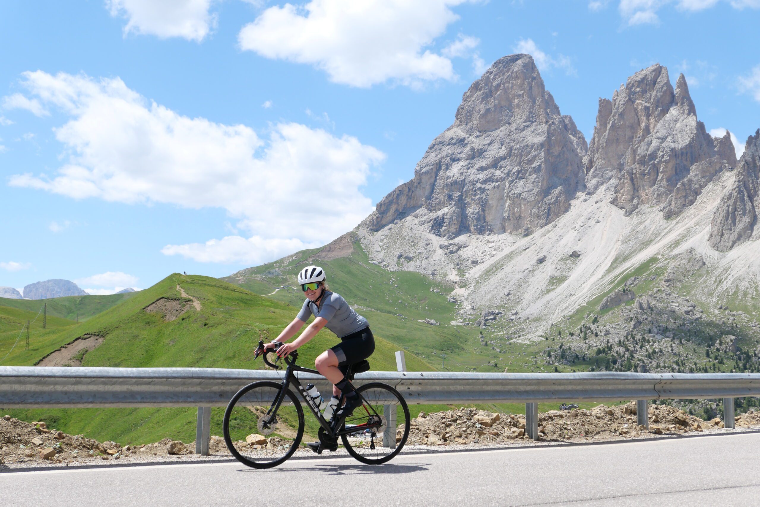 DL:riding in the Dolomites (Sellaronda)