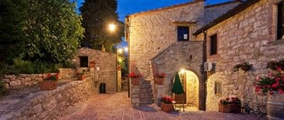 Outside view of the hotel Borgo di vescine