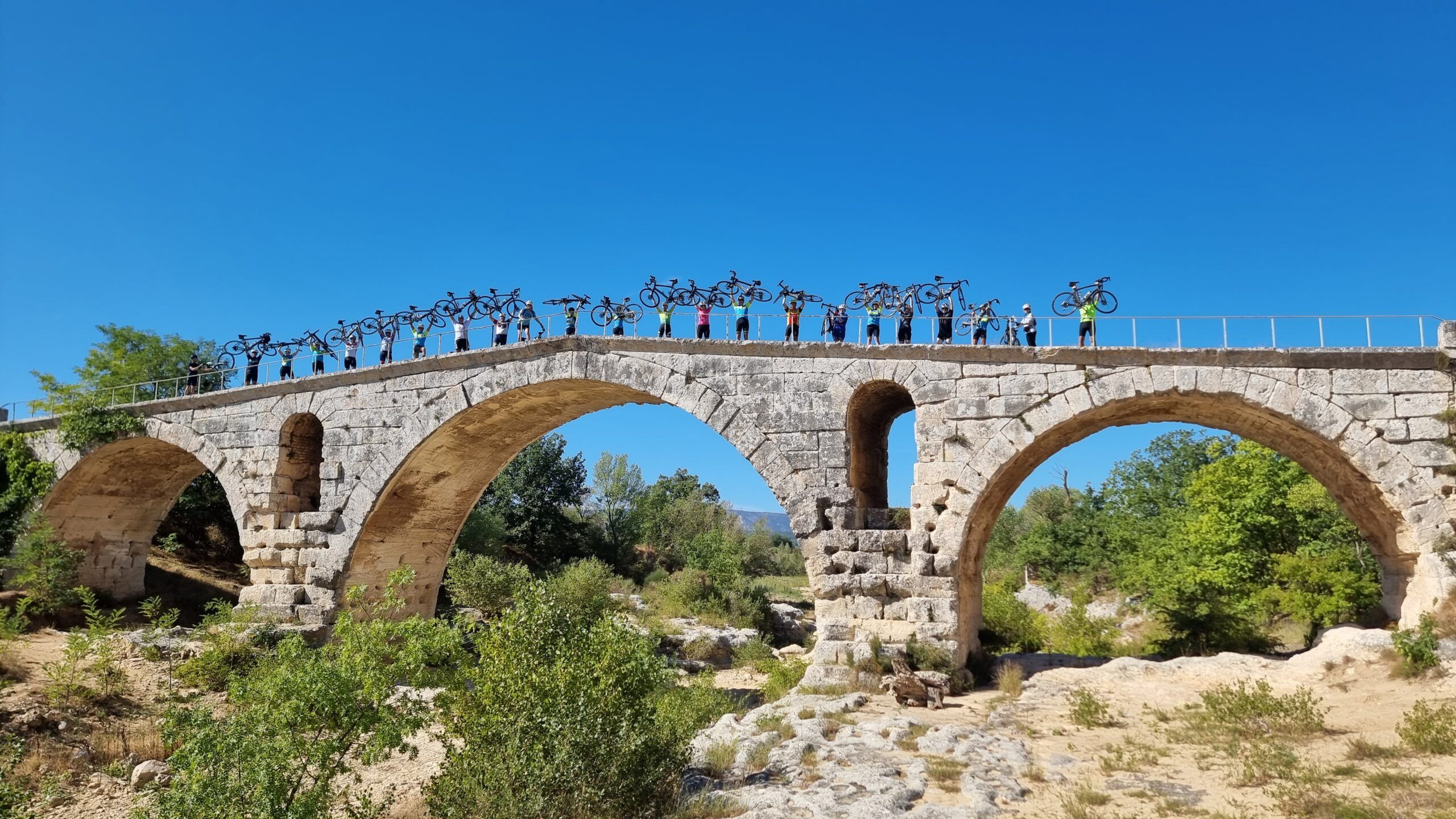 Pont Julien