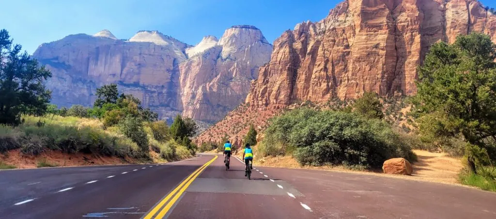 Two people riding bikes in Utah