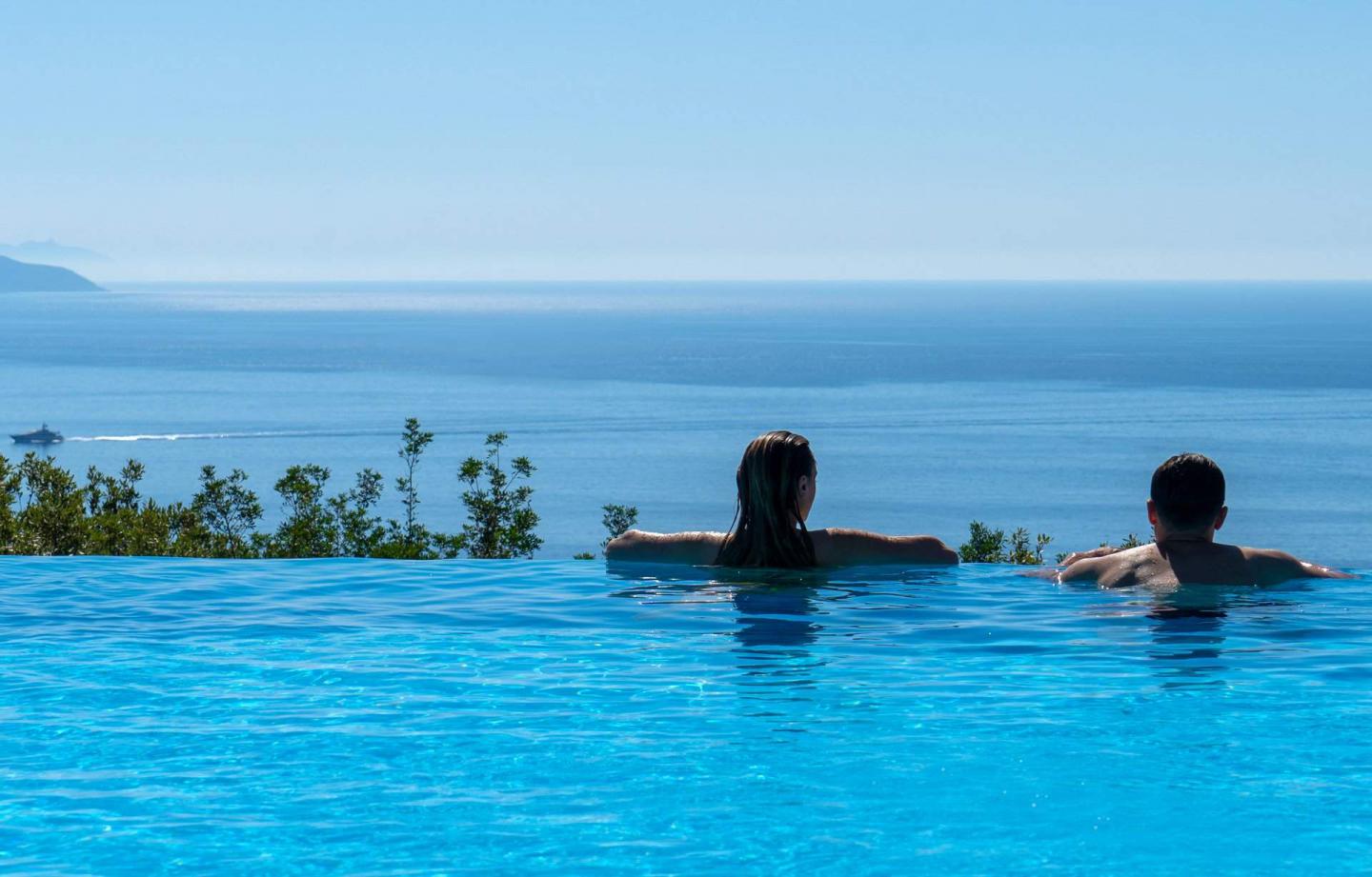 Relax in the panoramic pool