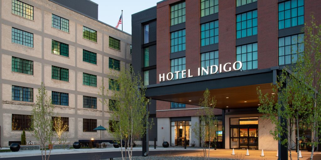Hotel Indigo front entrance in Madison, WI