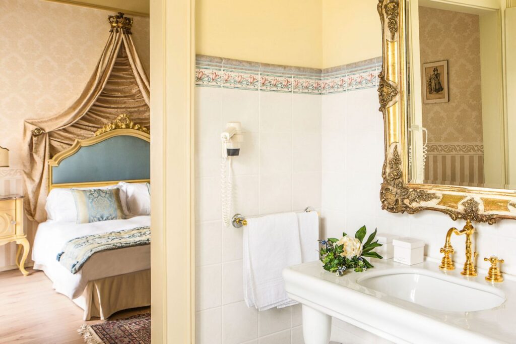 Castello di Spessa Resort Spa guest bathroom