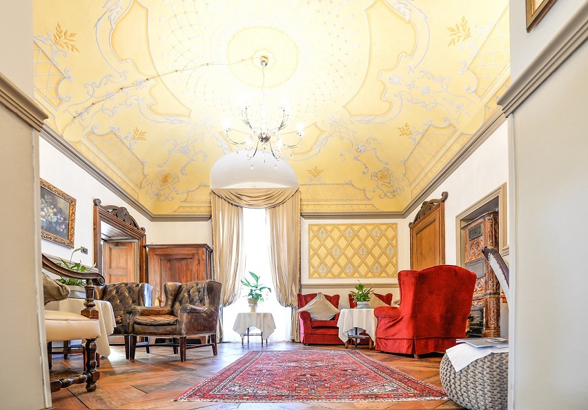 PI:living room at Villa Beccaris