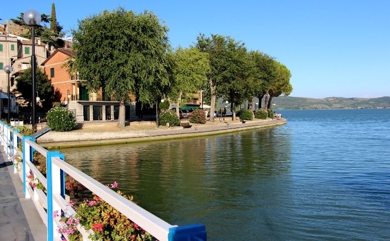 The scenic Trasimeno lake