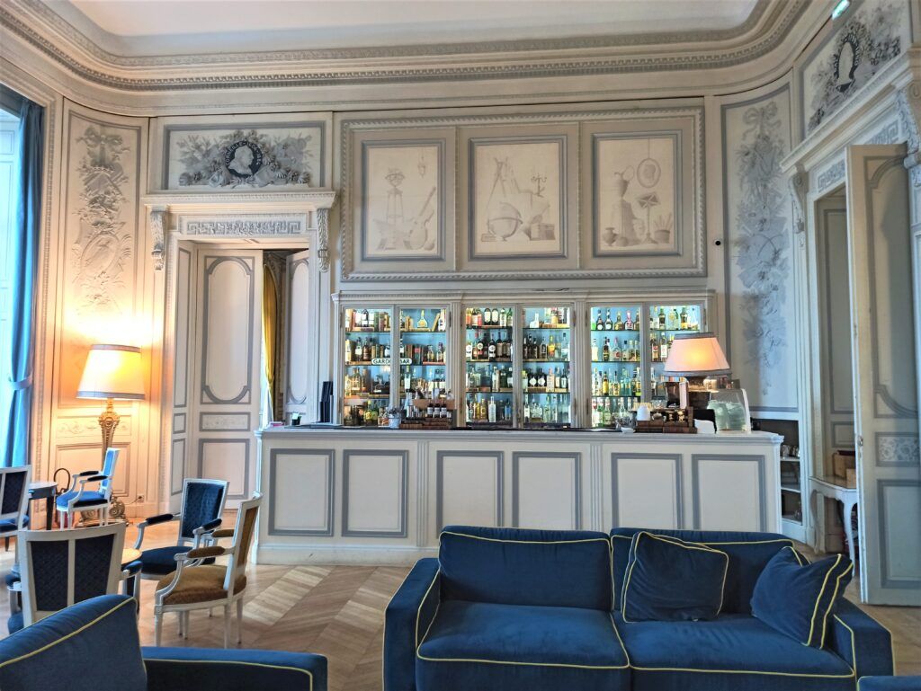 Salon at hotel chateau d'artigny in Loire Valley
