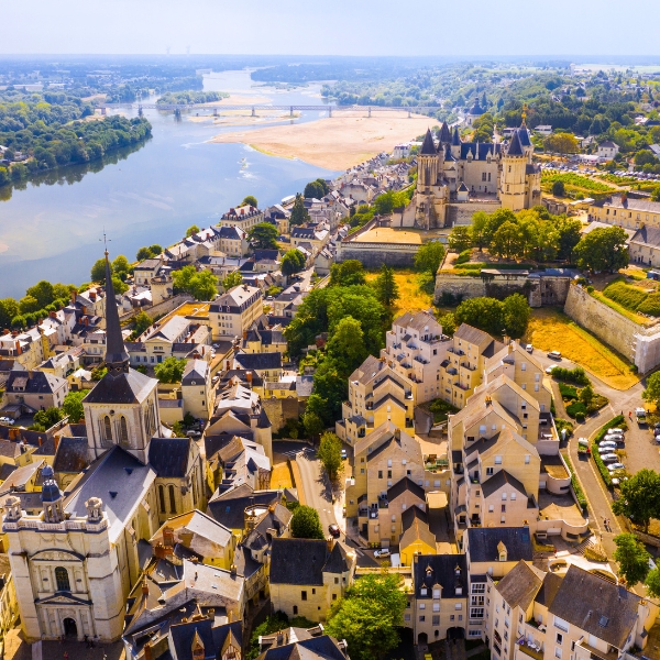Explore Saumur and the ancient dwellings nearby