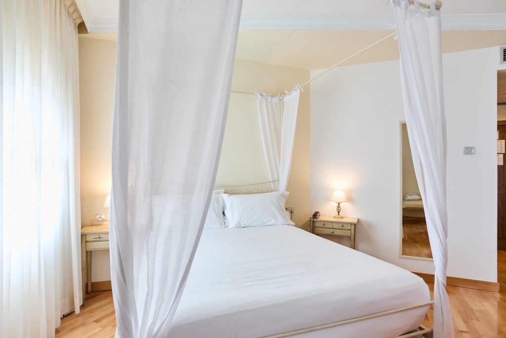 Canopy bedroom at Hotel Silken Villa Laguardia
