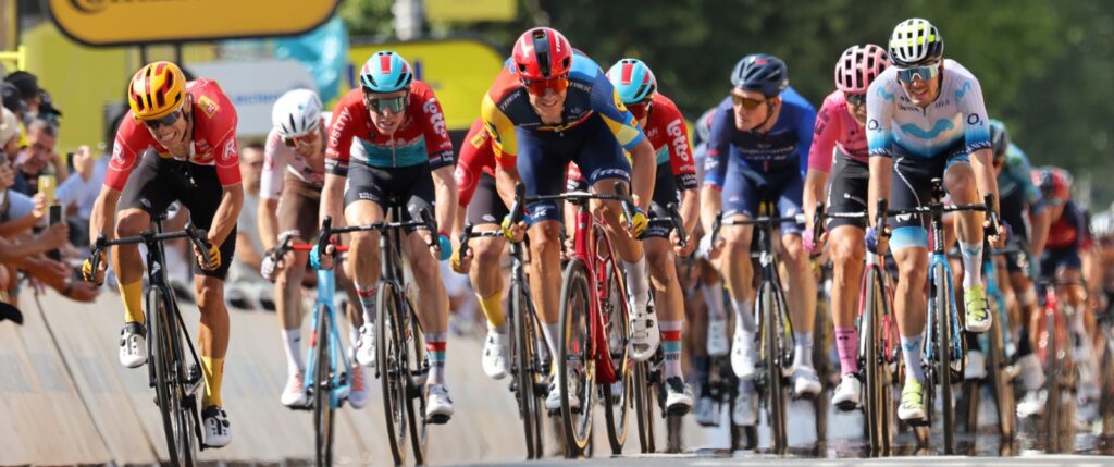 Lidl-Trek pro racer on a final sprint with the peloton in Tour de France