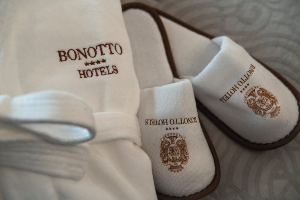 Bonotto hotel slippers