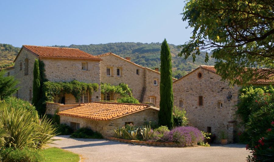 Outdoor view of stone buildings of Mas de Trilles