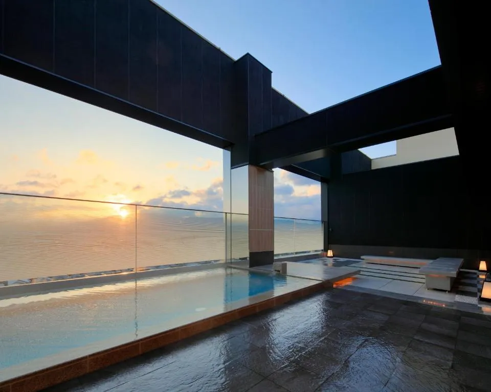 Rooftop spa with open air baths at Candeo Nara Kashihara hotel.