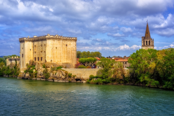 Visit the medieval castle in Tarascon