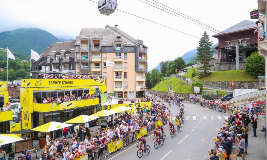 Tour de France Ultimate Experience: Alpe D'Huez to Paris 8-Day