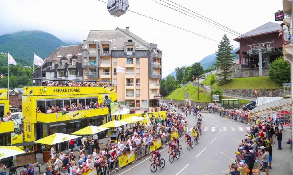 Tour de France Ultimate Experience: Alpe D'Huez to Paris 8-Day