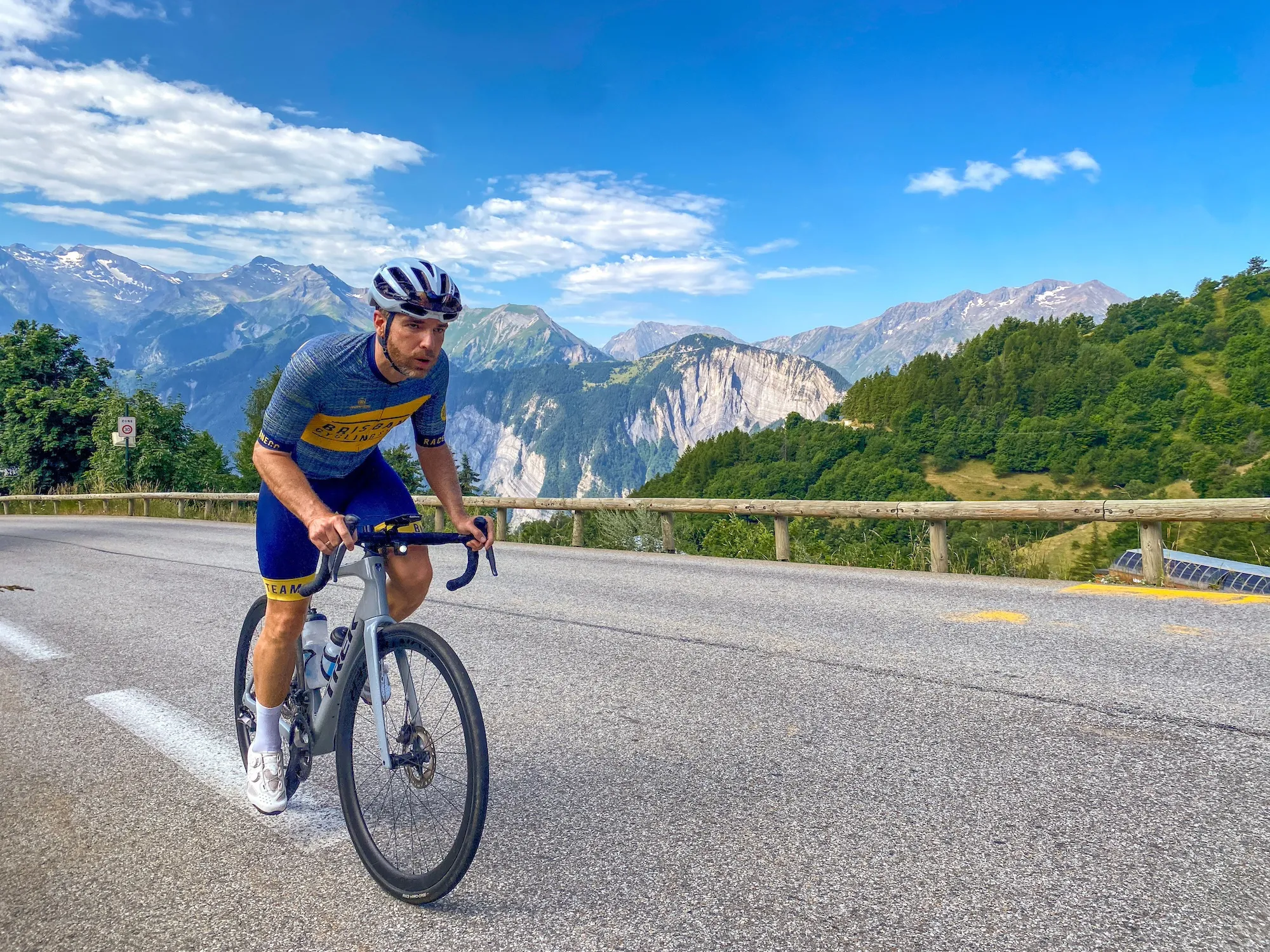 Tour de France VIP Access: Alpe D'Huez to Paris 7-Day