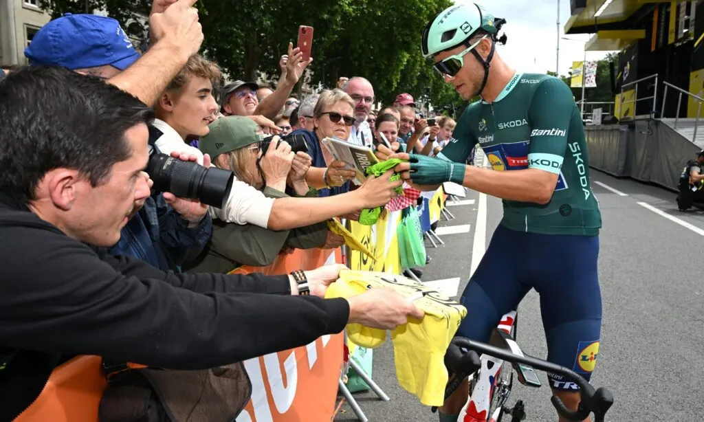 Tour de France Ultimate Experience: Alpe D'Huez to Paris 8-Day