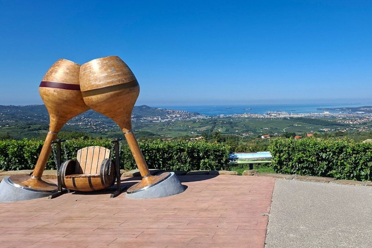 Panoramic vistas from the Marezige wine village