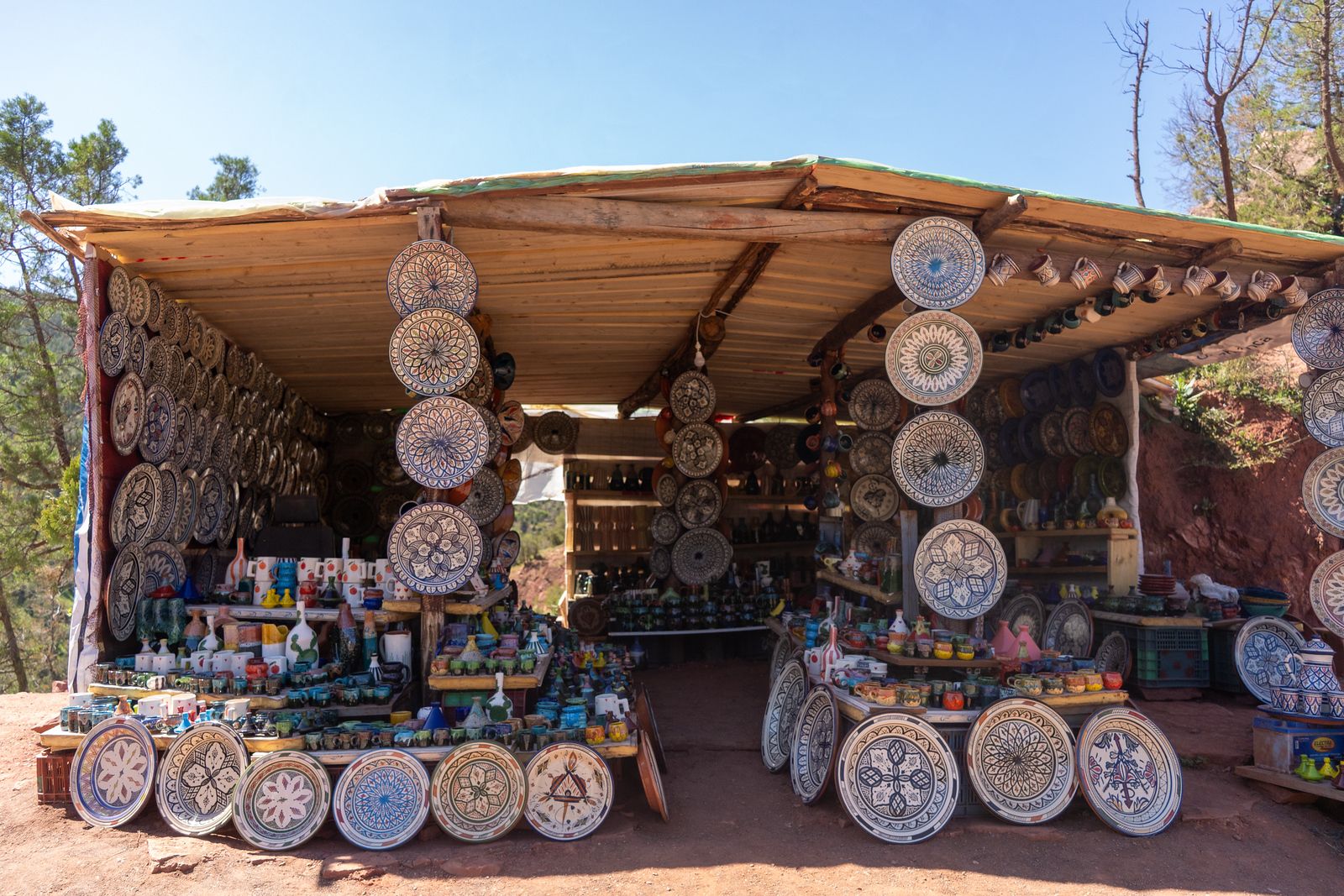 Cycle past Berber (Amazigh) artisans